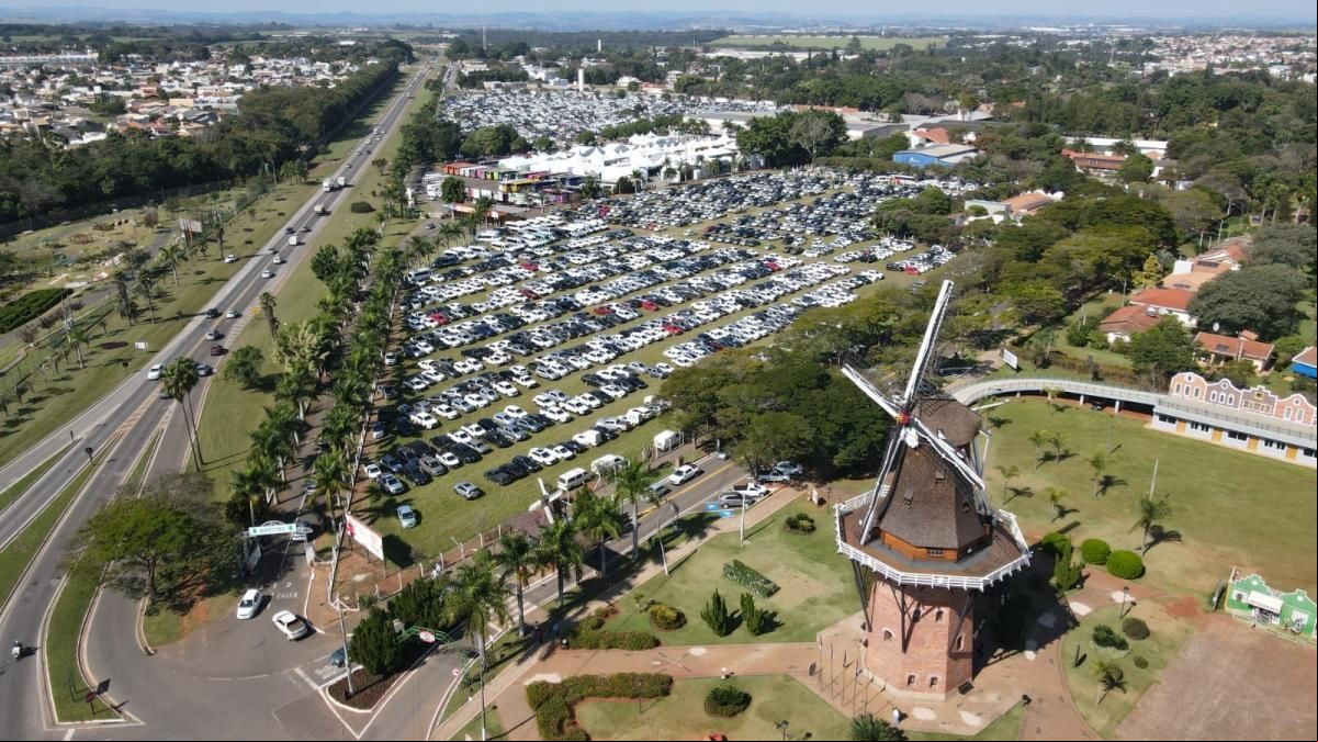 Capacitação e inovação marcam a 30ª Hortitec, com painéis, palestras e Dia de Campo